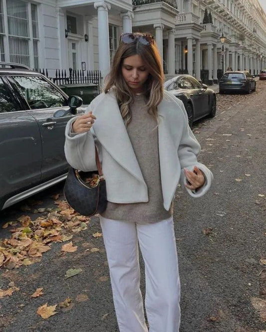 ANIRA - Verkürzte Wolljacke