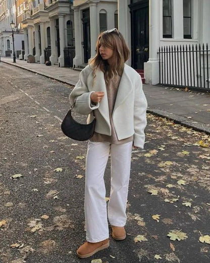 ANIRA - Verkürzte Wolljacke