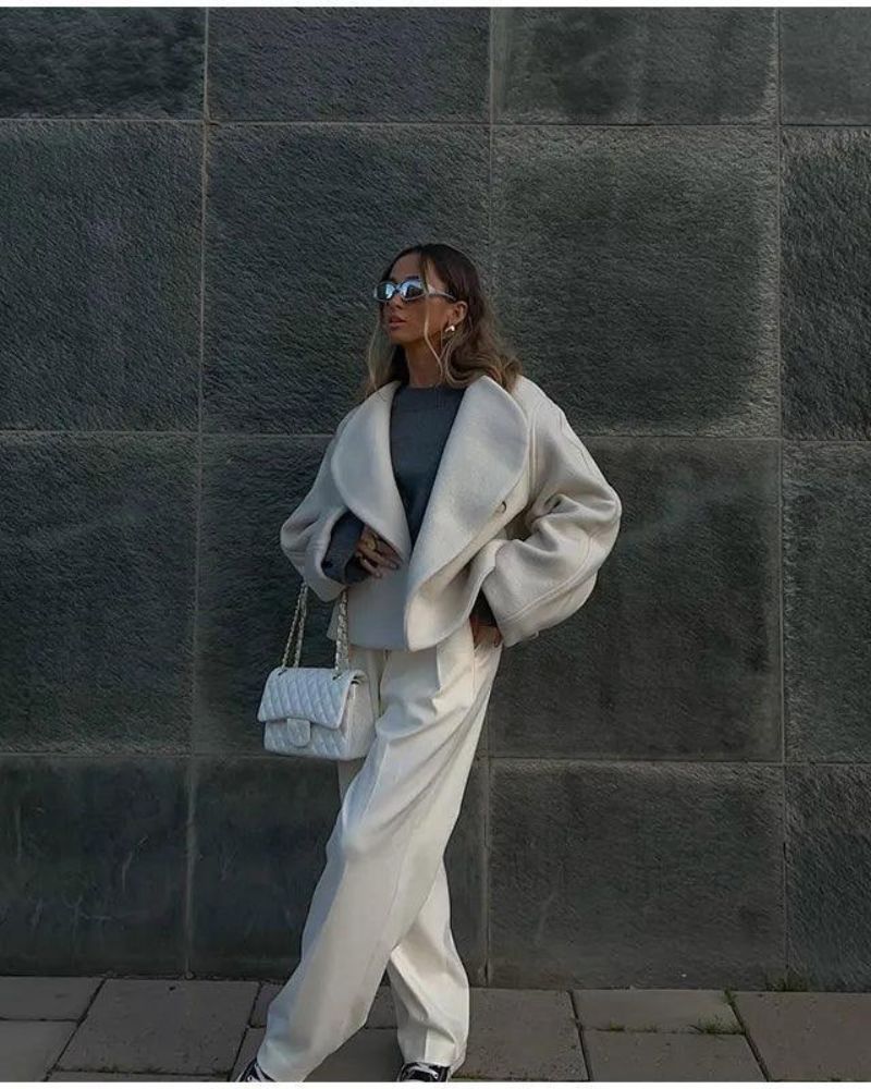 ANIRA - Verkürzte Wolljacke