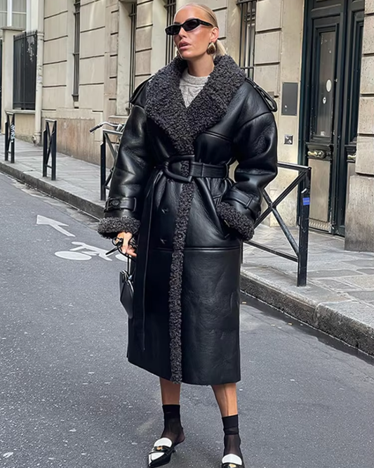 Vivian – Schwarzer Woll-Patchwork-Mantel